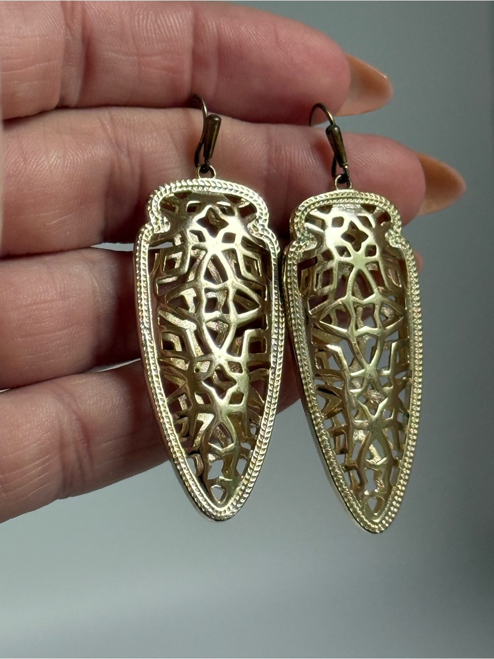 Kendra Scott Gold Filigree Shield Drop Earrings